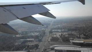 preview picture of video 'A380 Lufthansa landing in Johannesburg'