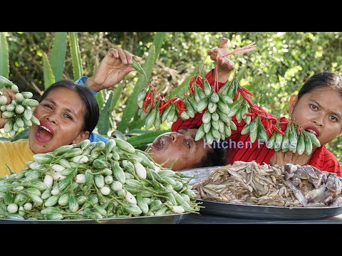 Cooking Porng Krouch Eggplant with Small Fish Sour Soup Recipe in Village - Botia Fish Eggplant Soup