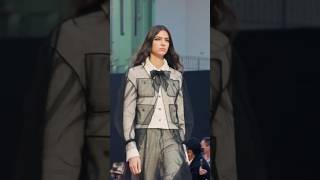 Download lagu CHANEL Fall-Winter 2025/26 Ready-to-Wear Show - Plays on Scales — CHANEL Shows mp3