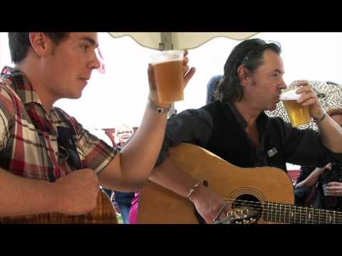 Bruce and Dylan Guthro: Carrickfergus + interview at Tønder festival