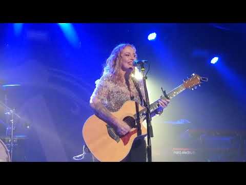 Anneke Van Giersbergen Wasted Years (Iron Maiden cover)
