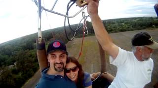 preview picture of video 'Celebrando el Primer año de casados con [www.volarenglobo.com.ar]'