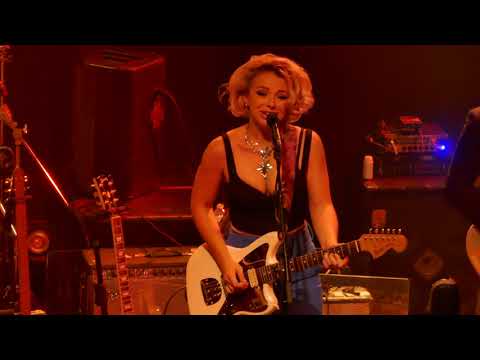 Samatha Fish 2018-10-04 World Cafe Live "Gone for Good"