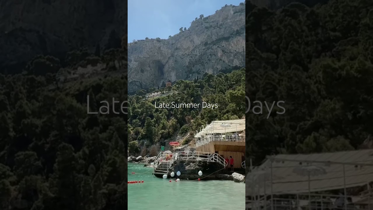 Still dreaming about slow days by the sea in Capri ☀️