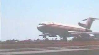 preview picture of video 'Aterrizaje de un Boeing 727'