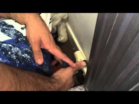 Removing old danfoss trv black and cream