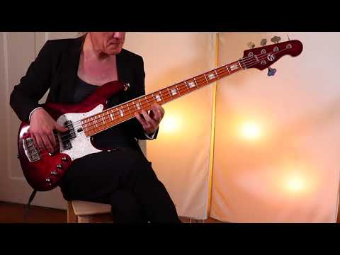 Maruszczyk Elwood Europe Custom Live Demo - BassFreaks.net