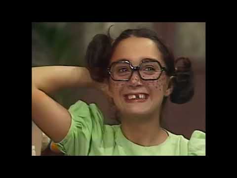 Chaves Seu Madruga Tocando Violão Completo