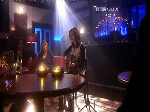 Rachel Sermanni - Marshmallow unicorn (Ripples on the water)