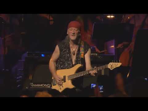 Deep Purple   Roger Glover bass solo LIVE @ Montreux