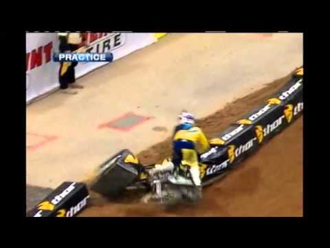 James Stewart BAD Practice CRASH St. Louis Supercross 2013 RD9