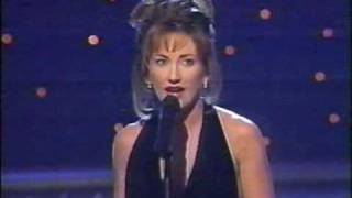 Lee Ann Womack - The Fool (LIVE)