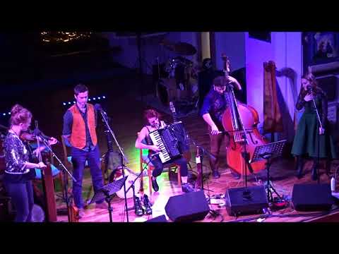 Lady Maisery with Jimmy Aldridge & Sid Goldsmith - The Old Churchyard