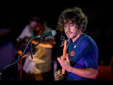 Stone Pillow interpreta "Más o menos bien" en "Al Sur Conciertos. La Sala Circular" de Canal Sur TV