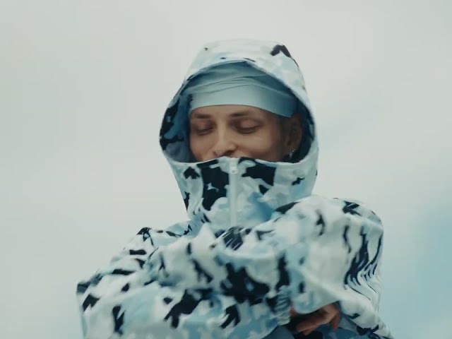 Oki aus Polen mit 'Bby Blue' (jetzt ansehen!) | Rap!