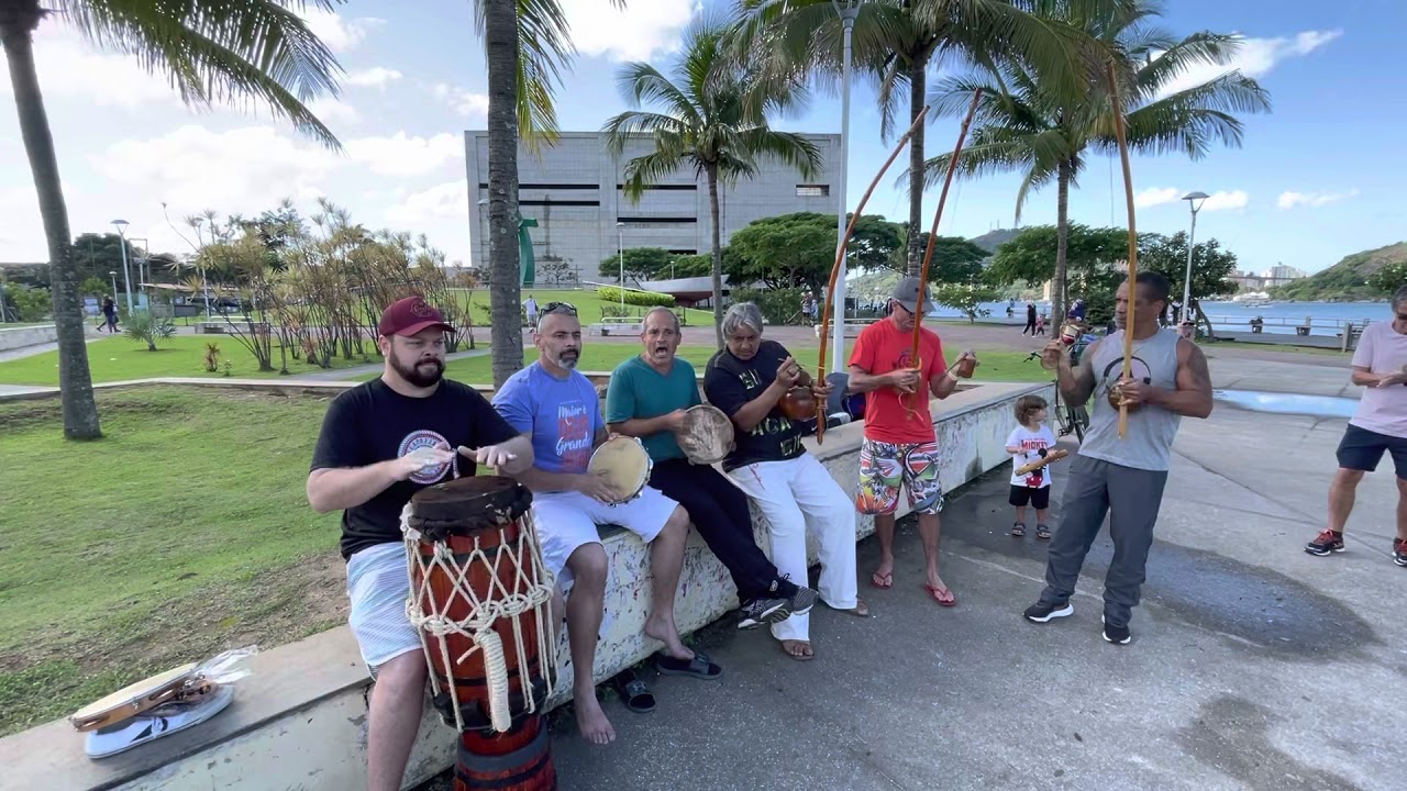 “FACA DE TUCUM MATOU BESOURO MANGANGÁ”