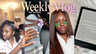 VLOG | maintenance routine, new years games night, book chats , cleaning our home, relaxing my hair.