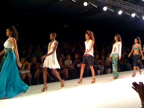 Barra Fashion 2009 - Desfile Cambodja