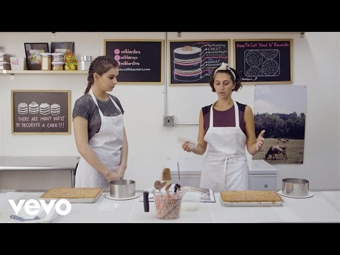 Hailee Steinfeld - Cake Making (Vevo LIFT)