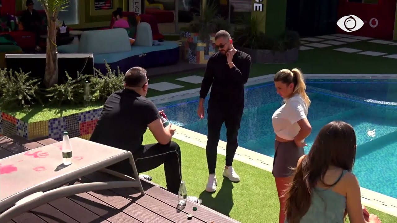 “Ty të interesonte që unë të dilja keq”/ Për cilën situatë po diskutojnë Juli dhe Romeo?