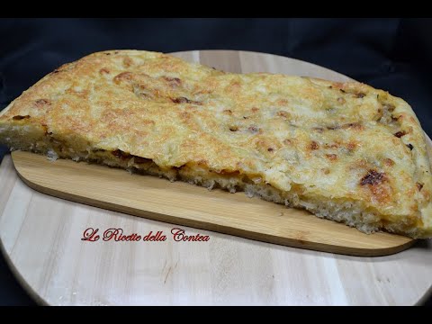 Focaccia con cipolla e pomodoro secco. Ricetta facile