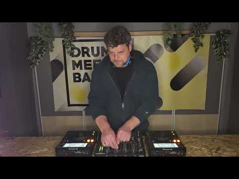 Drum meets Bass Studio Session w/ KingSon