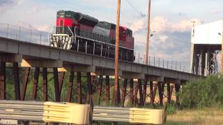 preview picture of video 'Interchanging trains at Eagle Pass, TX - 9.5.2013'