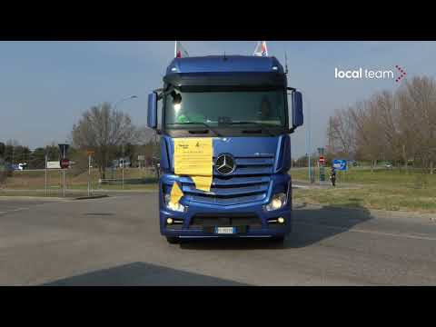 Brescia, assemblea camionisti : l'arrivo in corteo dei mezzi