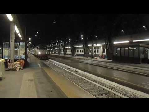 E656.516 in partenza con l' IC 689 "Cristoforo Colombo" Milano Centrale - Ventimiglia