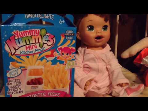 Happy New Year Baby Alive Snackin' Sara with Yummy Nummies Video