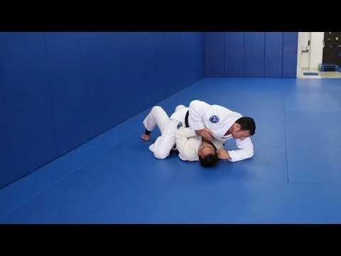 Choke from the mount and Kimura from Sidemount