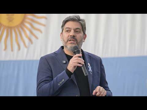 Entrega de 61 netbooks de Conectar Igualdad Bonaerense en Tornquist