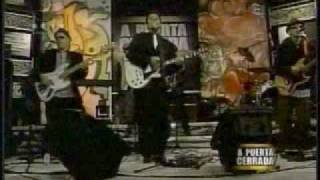 Desorden Publico - A puerta Cerrada - No vale la pena