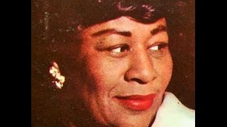 Ella Fitzgerald - Dream a Little Dream of Me  (Ella &amp; Basie!)