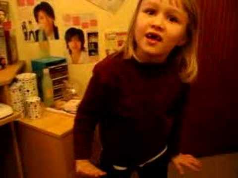 My little sister dances to "Daite Senorita"!