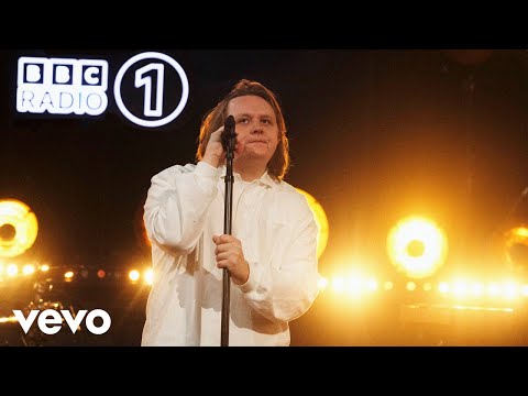 Lewis Capaldi - Forget Me in the Live Lounge