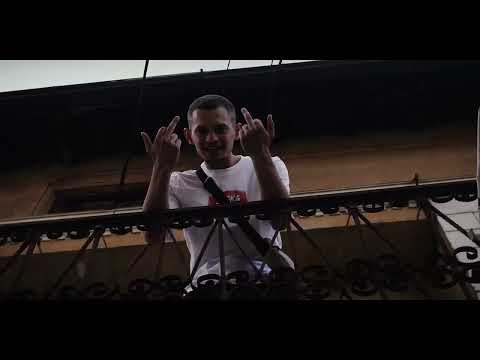 Foloflowi - Titan (Official Music Video)