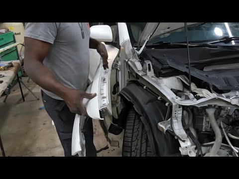 How to take the fender from off a 2012 Toyota Highlander