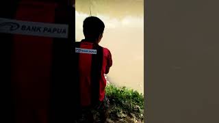 preview picture of video 'Sensasi strike babon melem di sungai serayu'