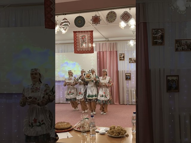 Татар халык биюе