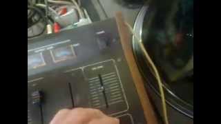 Video thumbnail for gemini mx-2200 oldschool hiphop mixer demo "gemini mx-2200 oldschool hiphop mixer demo" by Valentino Fleischp