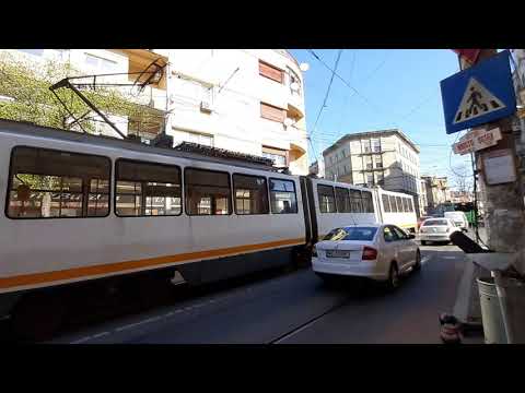 Tramvaiul V3A-93 #211 în zona Hristo Botev pe linia 16