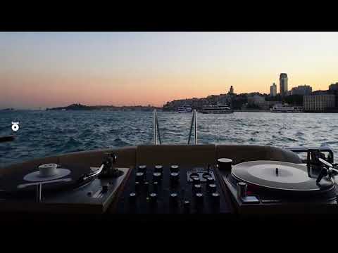 180 GR DIGGER: Charly Kingson ‎– Born In Africa (Bosphorus)