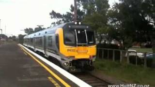 preview picture of video 'New Matangi Train on first paying run'