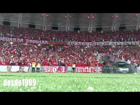 "Vs Atlético MG - LA15 - Oitavas de Finais - Colorado eu Sou / A cada dia te quero mais" Barra: Guarda Popular &bull; Club: Internacional