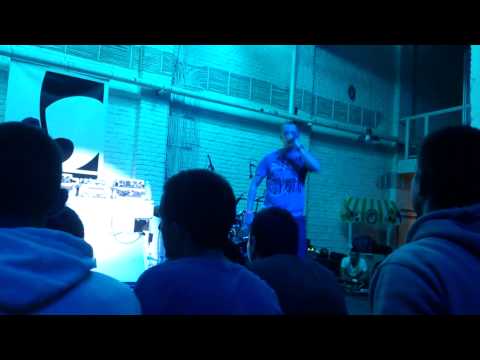 Zuti  - Valjamo gudru (BASSIVITY DIGITAL SHOWCASE Mixer House 2.11. 2013)