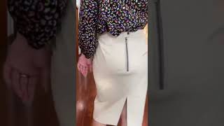 V�deo Saia Midi Couro Leg�timo Off White Trappiche