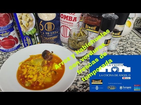 Rice and beans with fresh seasonal vegetables