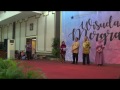 Pengalungan Medali Wisuda SMA Alfa Centauri Angkatan XII Mergratia