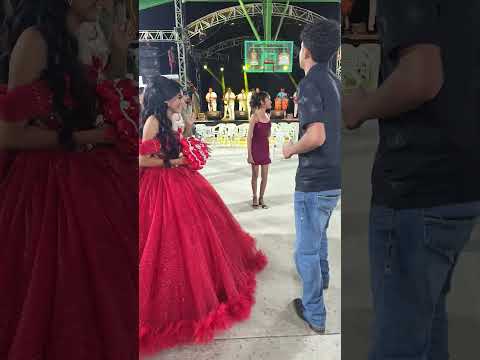 Quinceañera disfrutando